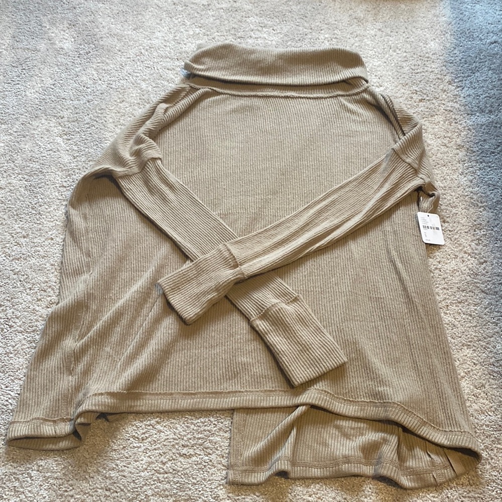 NWT free people open back lightweight turtleneck sweater